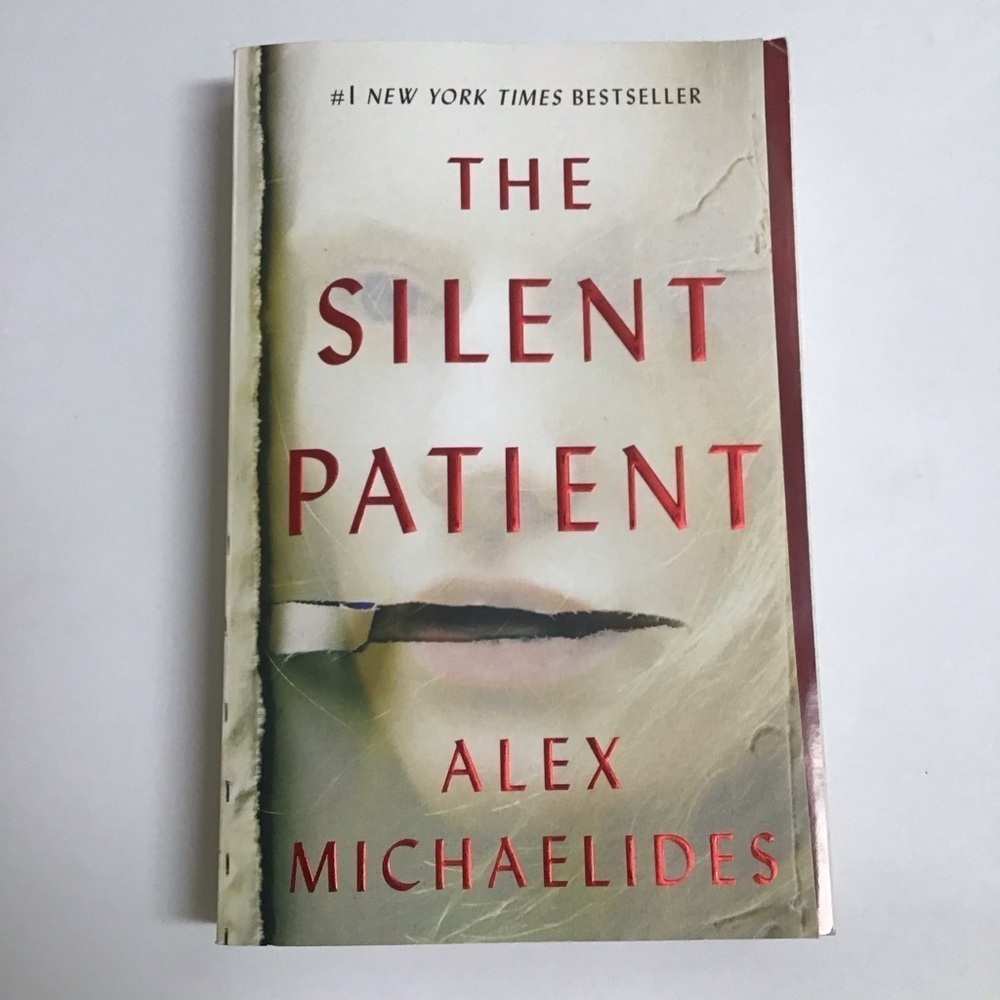 SIGNED AUTOGRAPHED The Silent Patient by Alex Michaelides Paperback Book Kristin